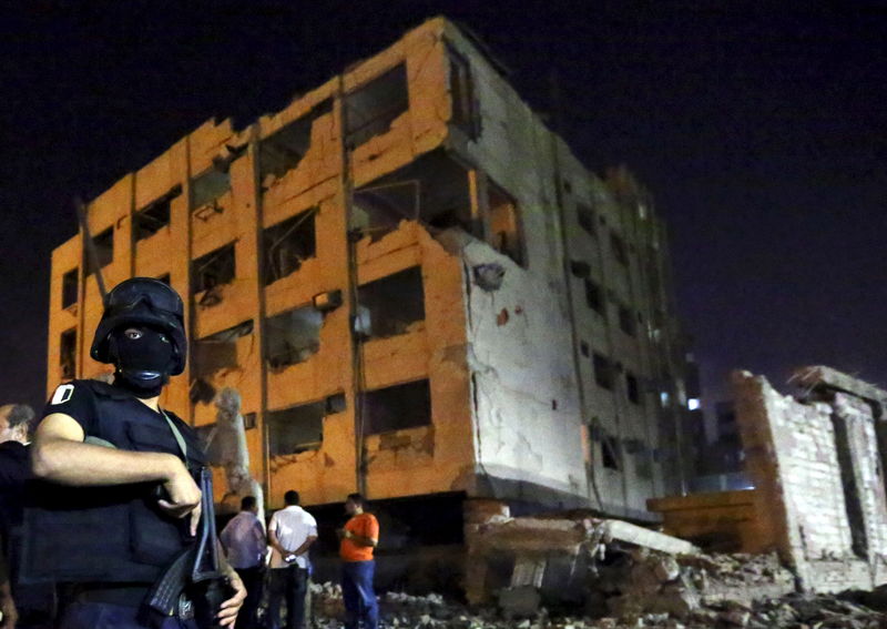 © Reuters. Explosión cerca de edificio gubernamental de seguridad en el Cairo hiere a 29 personas