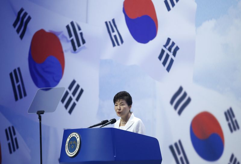 © Reuters. Corea del Sur dispara 'decenas' de proyectiles de artillería a Corea del Norte