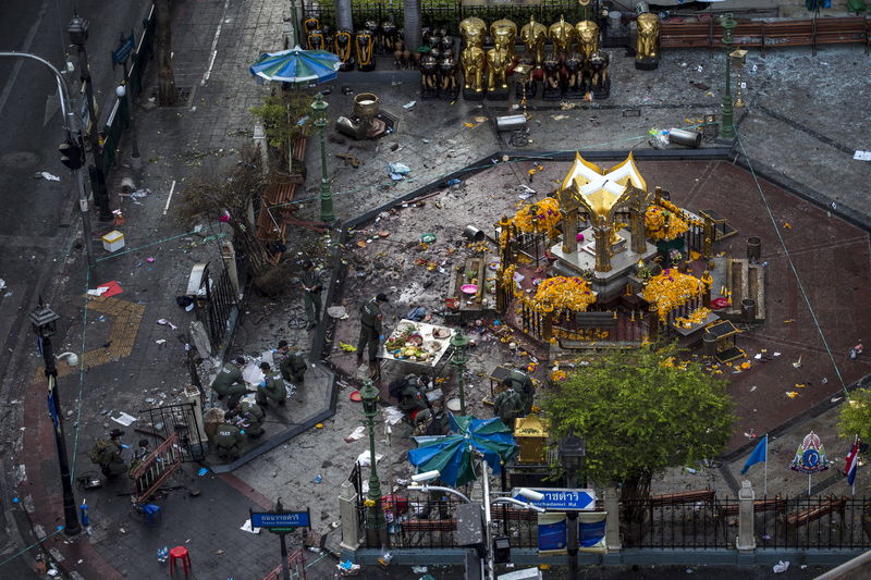 © Reuters. Tailandia dice es "improbable" que terroristas internacionales estén detrás de atentado en Bangkok