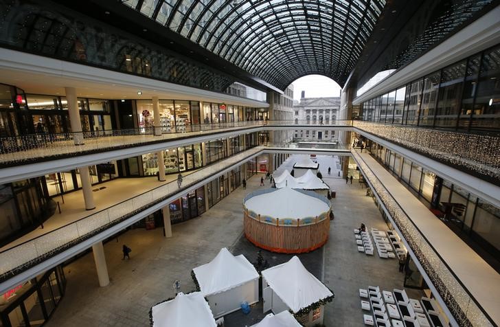 © Reuters. A general views shows the Mall of Berlin shopping centre in Berlin