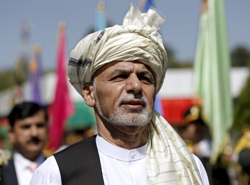 © Reuters. Afghan President Ashraf Ghani attends Afghan Independence Day celebrations in Kabul 