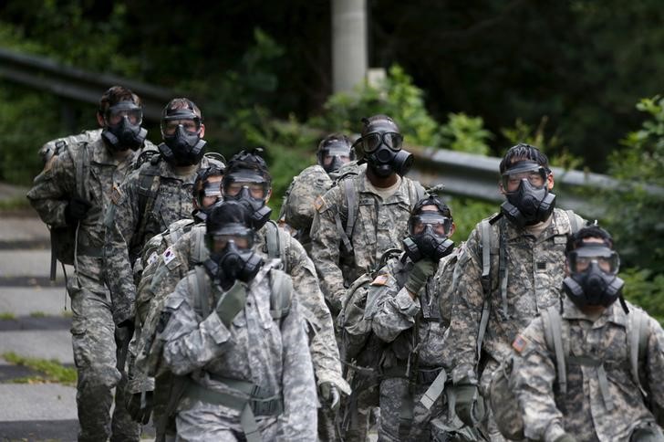 © Reuters. أمريكا وكوريا الجنوبية تعلنان وقفة مقررة في المناورات العسكرية