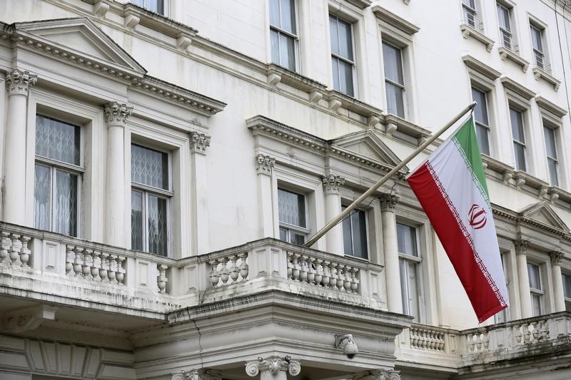 © Reuters. شاهد من رويترز: ايران تعيد فتح سفارتها في لندن