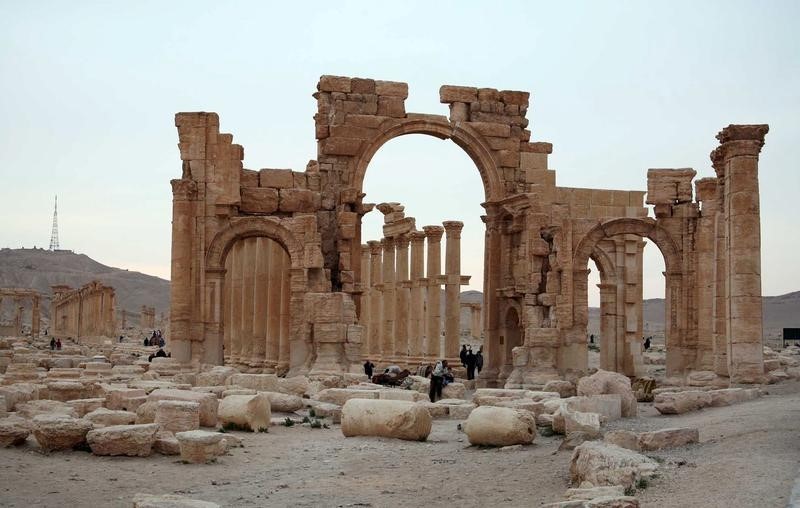 © Reuters. تنظيم الدولة الاسلامية يفجر معبد بعل شمين في مدينة تدمر السورية