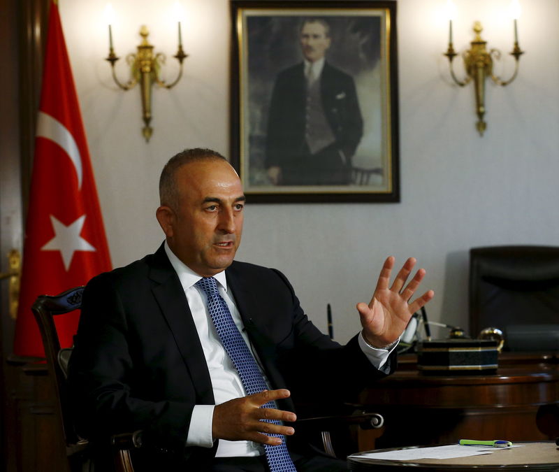 © Reuters. Turkey's Foreign Minister Mevlut Cavusoglu answers a question during an interview with Reuters in Ankara