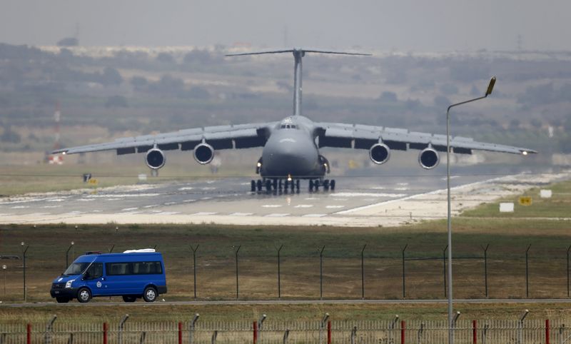 © Reuters. Avião de carga da Força Aérea norte-americana C-5 Galaxy