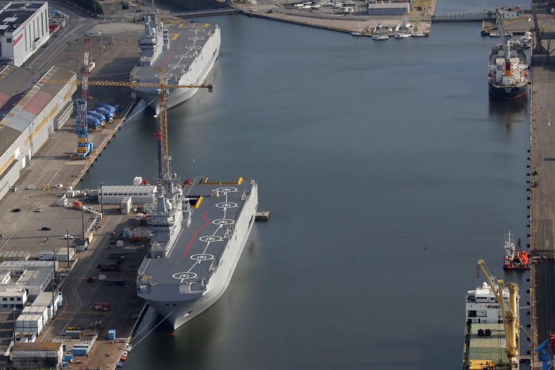 © Reuters. LA FRANCE EN DISCUSSIONS AVANCÉES SUR LA REVENTE DES NAVIRES DE GUERRE MISTRAL