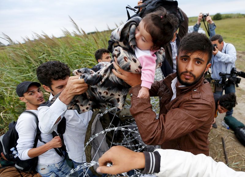 © Reuters. LA HONGRIE ENVISAGE DE MOBILISER SON ARMÉE FACE AUX MIGRANTS