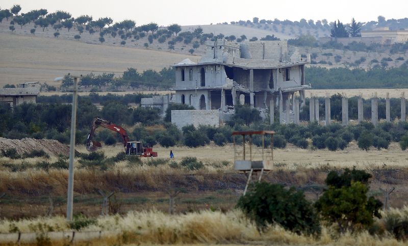 © Reuters. El Estado Islámico captura nuevos territorios cerca de la frontera con Turquía