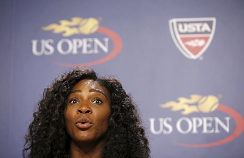 © Reuters. Serena podría chocar con su hermana Venus en intento por ganar Abierto EEUU