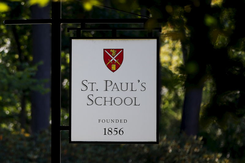 © Reuters. A sign marks the entrance to St. Paul's School in Concord