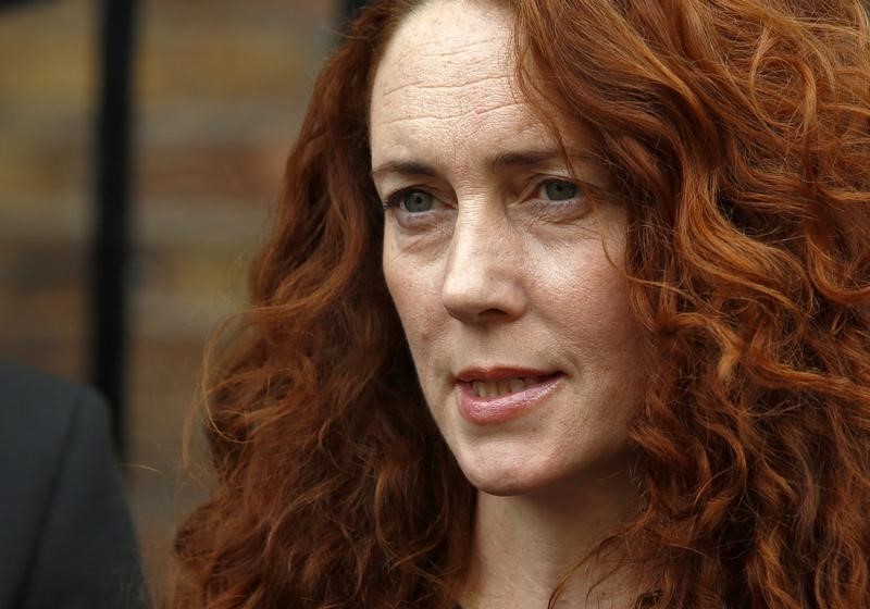 © Reuters. Former News International chief executive Rebekah Brooks makes a statement to the media in London