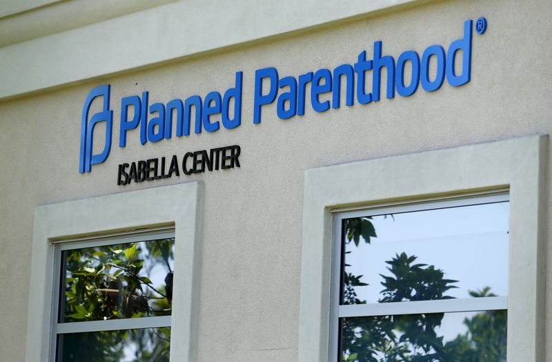 © Reuters. A Planned Parenthood clinic is seen in Vista, California