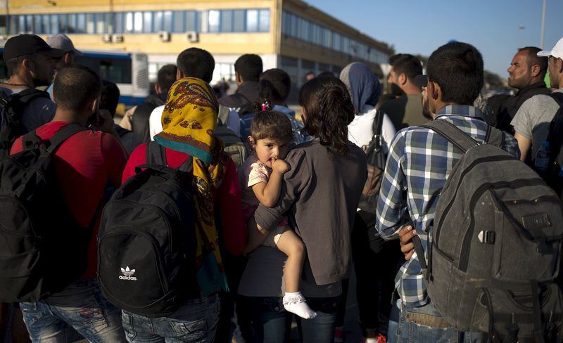 © Reuters. هولندا تقرر تشديد سياسة اللجوء مع تدفق المهاجرين إلى أوروبا