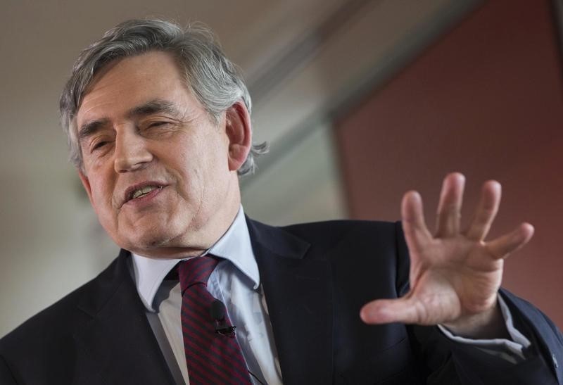 © Reuters. Britain's former Prime Minister Gordon Brown delivers a speech on the Labour Party's leadership election in London, Britain