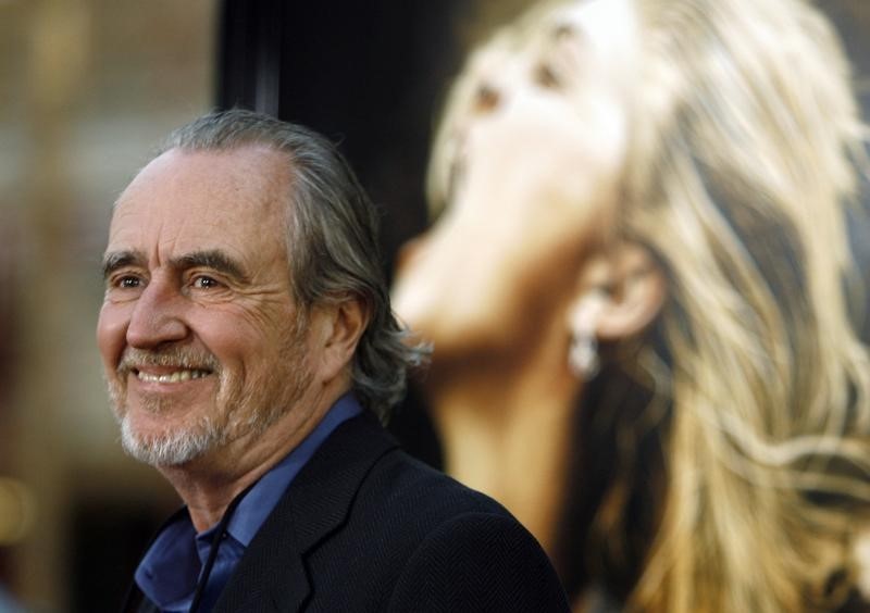 © Reuters. Wes Craven attends the premiere of the movie "Drag Me to Hell" at the Grauman's Chinese theatre in Hollywood