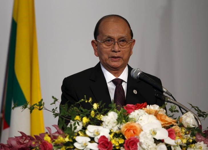 © Reuters. Myanmar's President Thein Sein speaks at the Mekong-Five Economic Forum hosted by JETRO in Tokyo