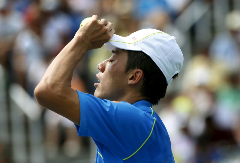 © Reuters. Nishikori durante jogo com Paire no Aberto dos EUA, em Nova York