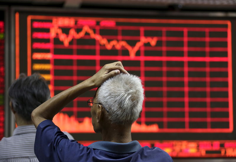 © Reuters. Las bolsas europeas caen tras la contracción manufacturera de China