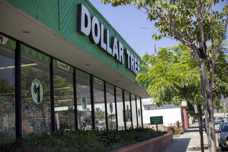 © Reuters. Exterior view of a Dollar Tree store is seen in Pasadena, California