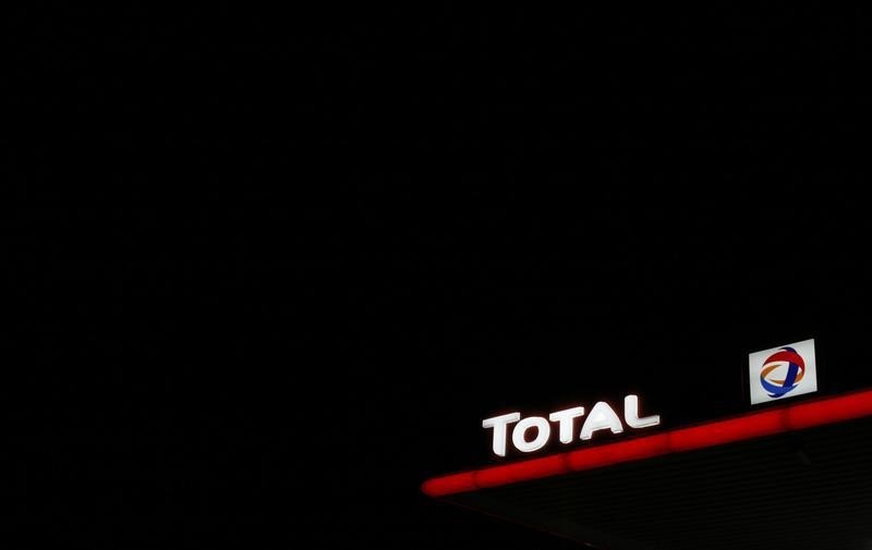 © Reuters. TOTAL CÈDE SES ACTIVITÉS DE DISTRIBUTION DE CARBURANT EN TURQUIE