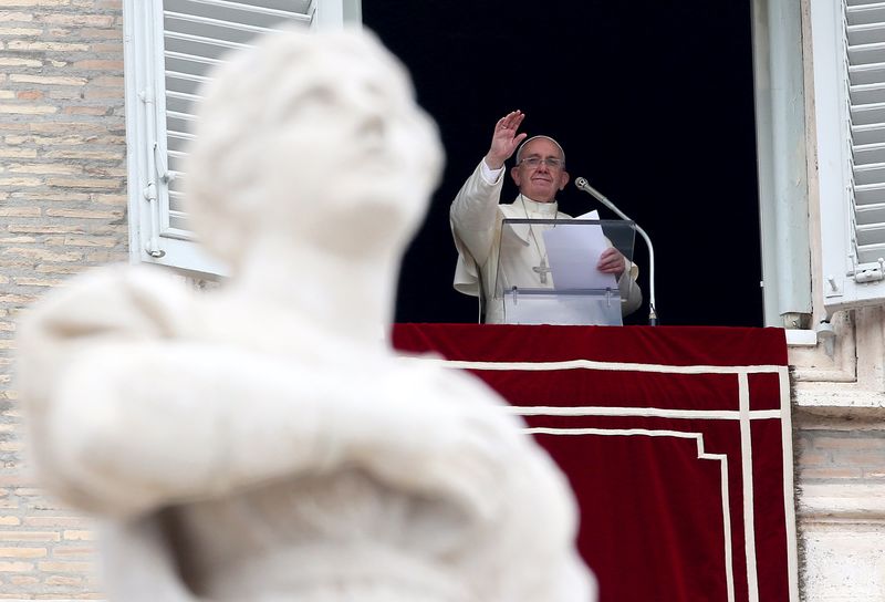 © Reuters. Papa Francisco durante celebração no Vaticano