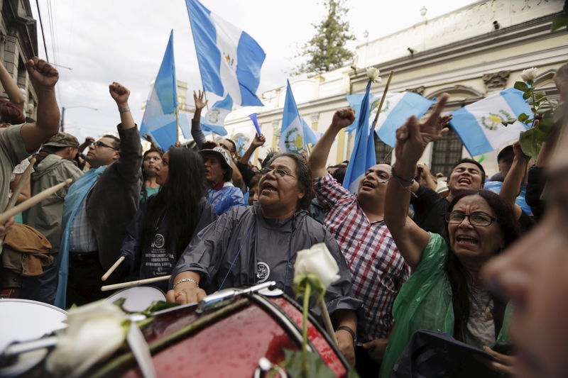 © Reuters. Guatemala retira la inmunidad a su presidente por un caso de corrupción