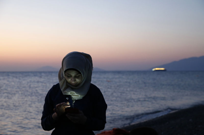 © Reuters. Islandia estudia acoger a más refugiados sirios tras una campaña en Facebook
