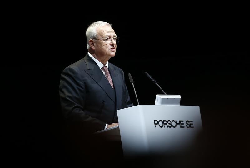 © Reuters. Volkswagen Chief Executive Winterkorn speaks at Porsche during the annual meeting in Stuttgard