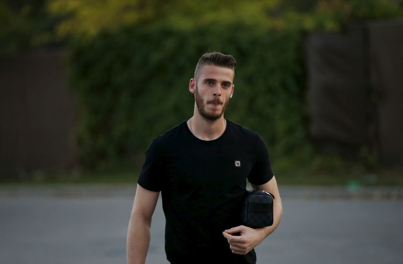 © Reuters. El seleccionador español Del Bosque insta a De Gea a ser un 