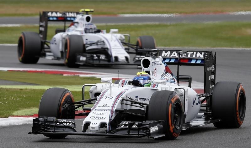 © Reuters. Williams confirma a Bottas y Massa para 2016