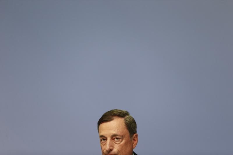 © Reuters. Il presidente della Banca Centrale Europea Mario Draghi oggi a Francoforte