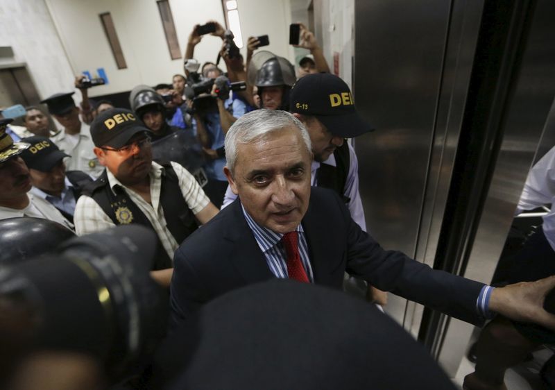 © Reuters. Prisión provisional para el ex presidente de Guatemala por caso de corrupción