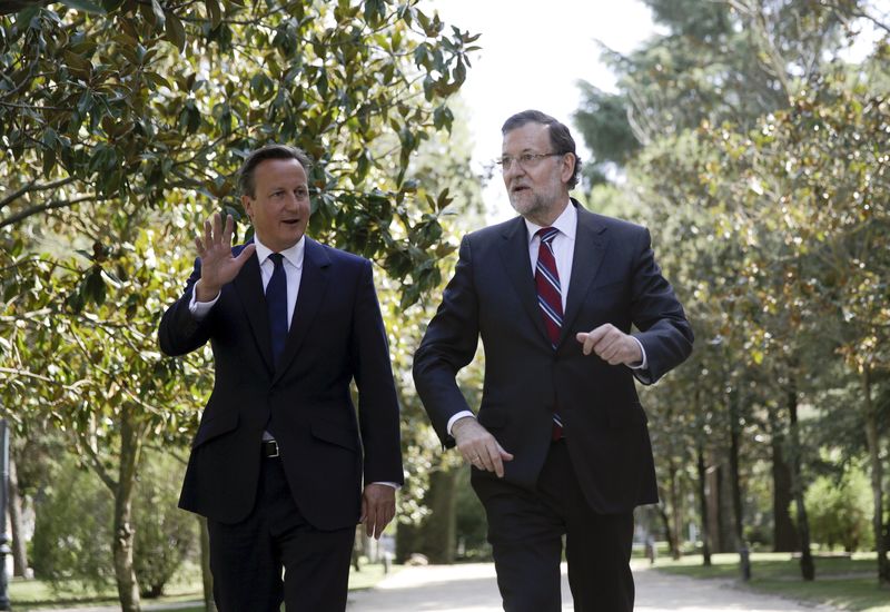 © Reuters. Rajoy pide que se atienda a todos lo que tengan derecho a asilo en Europa