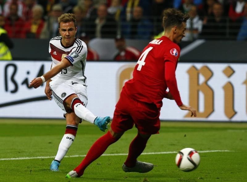 © Reuters. Alemania vence a Polonia por 3-1 en partido clasificatorio para la Eurocopa