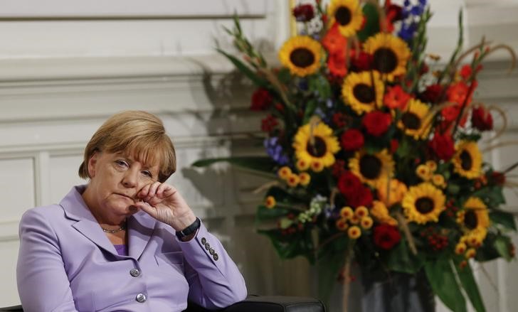 © Reuters. Merkel dice Alemania puede lidiar con refugiados sin subir los impuestos