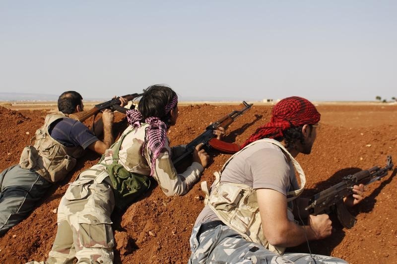 © Reuters. Enfrentamientos entre Estado Islámico y rebeldes sirios dejan 47 muertos
