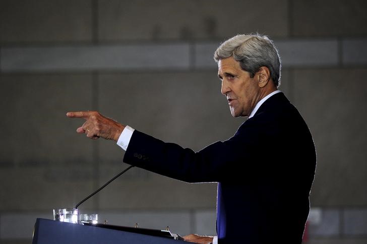 © Reuters. U.S. Secretary of State John Kerry delivers a speech on the nuclear agreement with Iran