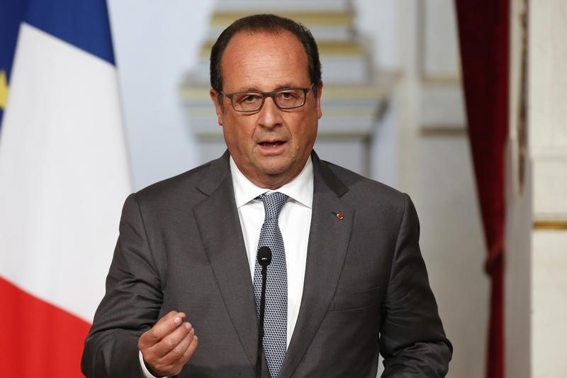 © Reuters. HOLLANDE ATTENDU DEVANT LA PRESSE SUR LA SYRIE ET LA FISCALITÉ