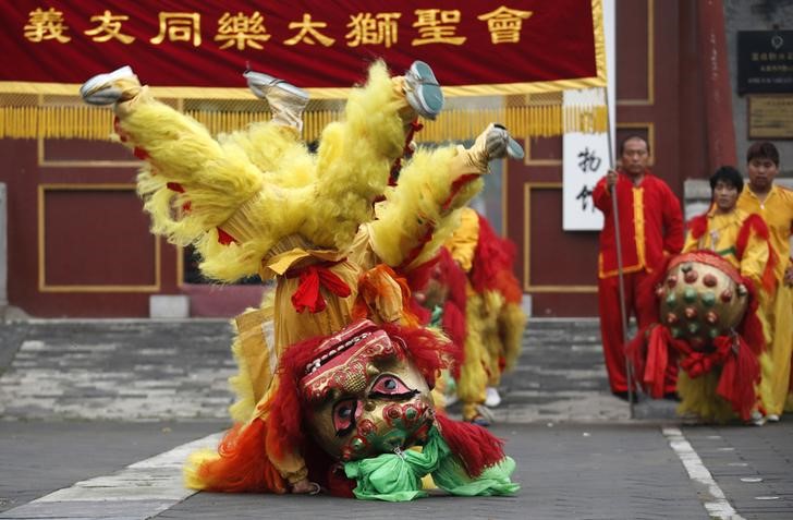 © Reuters. الصين تحذر من جديد من الجانب المظلم في احتفالات منتصف الخريف