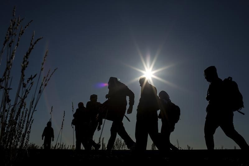 © Reuters. Hungría no disparará a los inmigrantes que crucen la valla - Orban