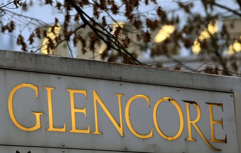 © Reuters. Glencore suspenderá dividendos, venderá nuevas acciones para reducir su deuda