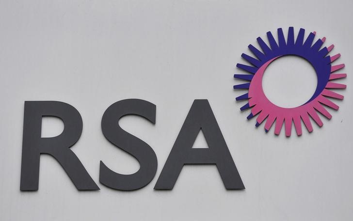 © Reuters. A logo of RSA insurance company is pictured outside its office in London