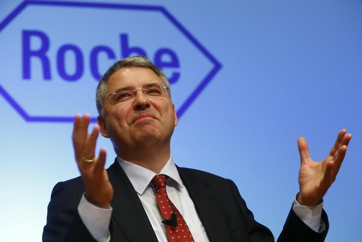 © Reuters. CEO Schwan of Swiss drugmaker Roche addresses the annual news conference in Basel