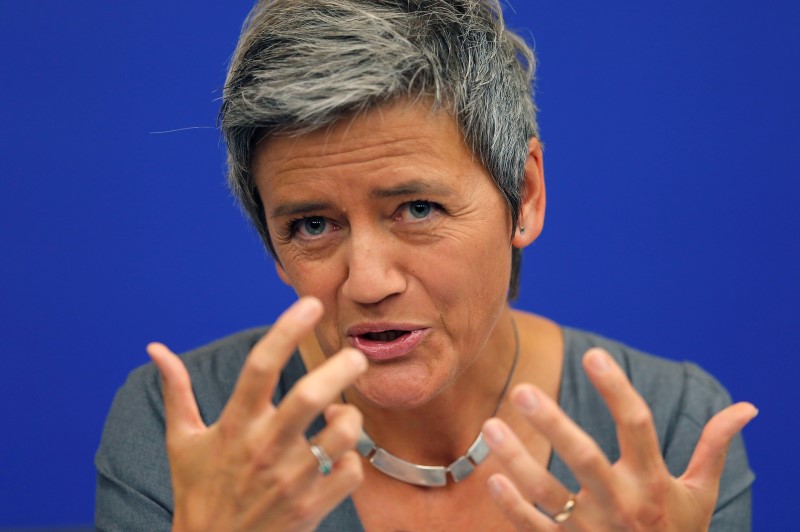 © Reuters. European Competition Commissioner Vestager holds a news conference on the takeover of Alstom?s power businesses by U.S. conglomerate General Electric at the European Parliament in Strasbourg