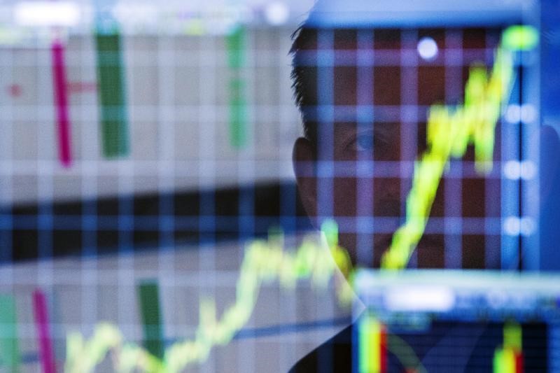 © Reuters. LES MARCHÉS EUROPÉENS NETTEMENT DANS LE VERT À MI-SÉANCE