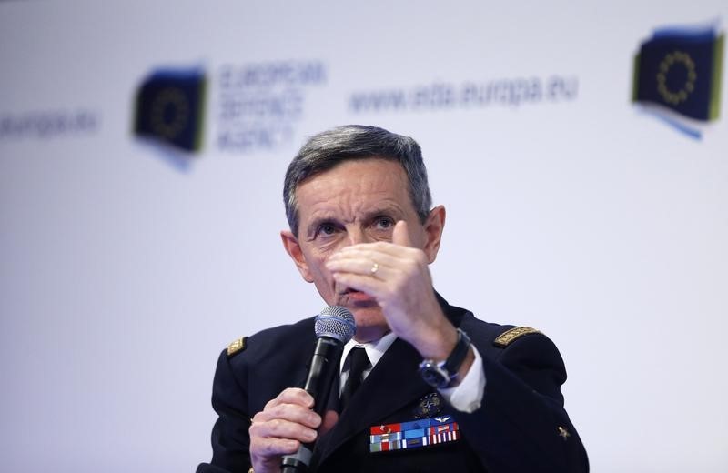 © Reuters. NATO's Supreme Allied Commander Transformation General Palomeros speaks at the European Defence Agency annual conference in Brussels