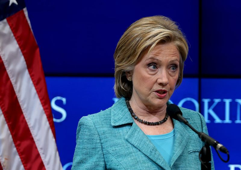 © Reuters. Pré-candidata democrata à Presidência dos EUA Hillary Clinton durante discurso em Washington