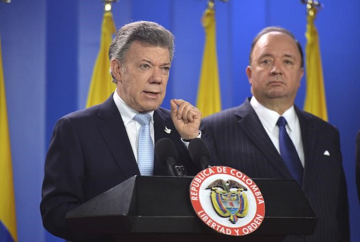 © Reuters. Presidente colombiano Santos faz discurso em Bogotá