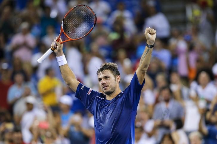 © Reuters. Wawrinka comemora vitória sobre Anderson no Aberto dos EUA 